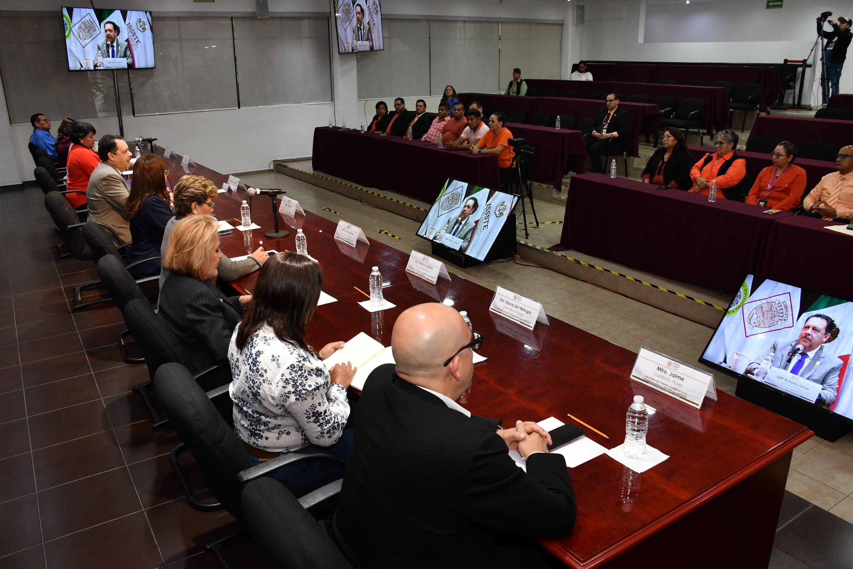  Salutación de la Sección XLI, Hospital Regional "1° de Octubre"